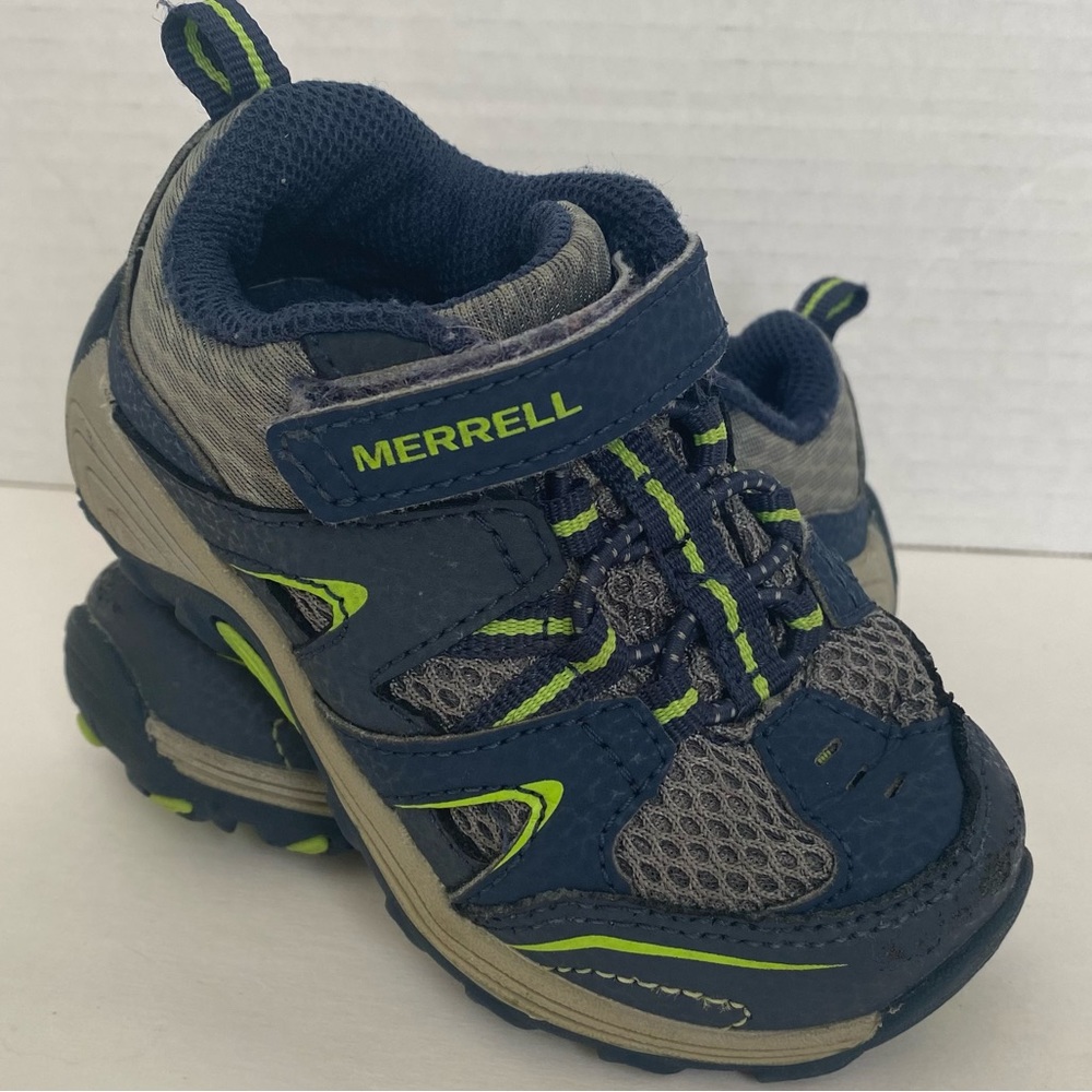 Boys Merrell Size 6 Trail Chaser Jr Blue and Green